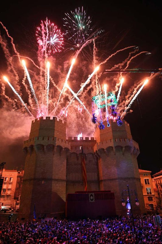 Valencia en Fallas: ¡La Fiesta Más Explosiva y Deslumbrante de España!