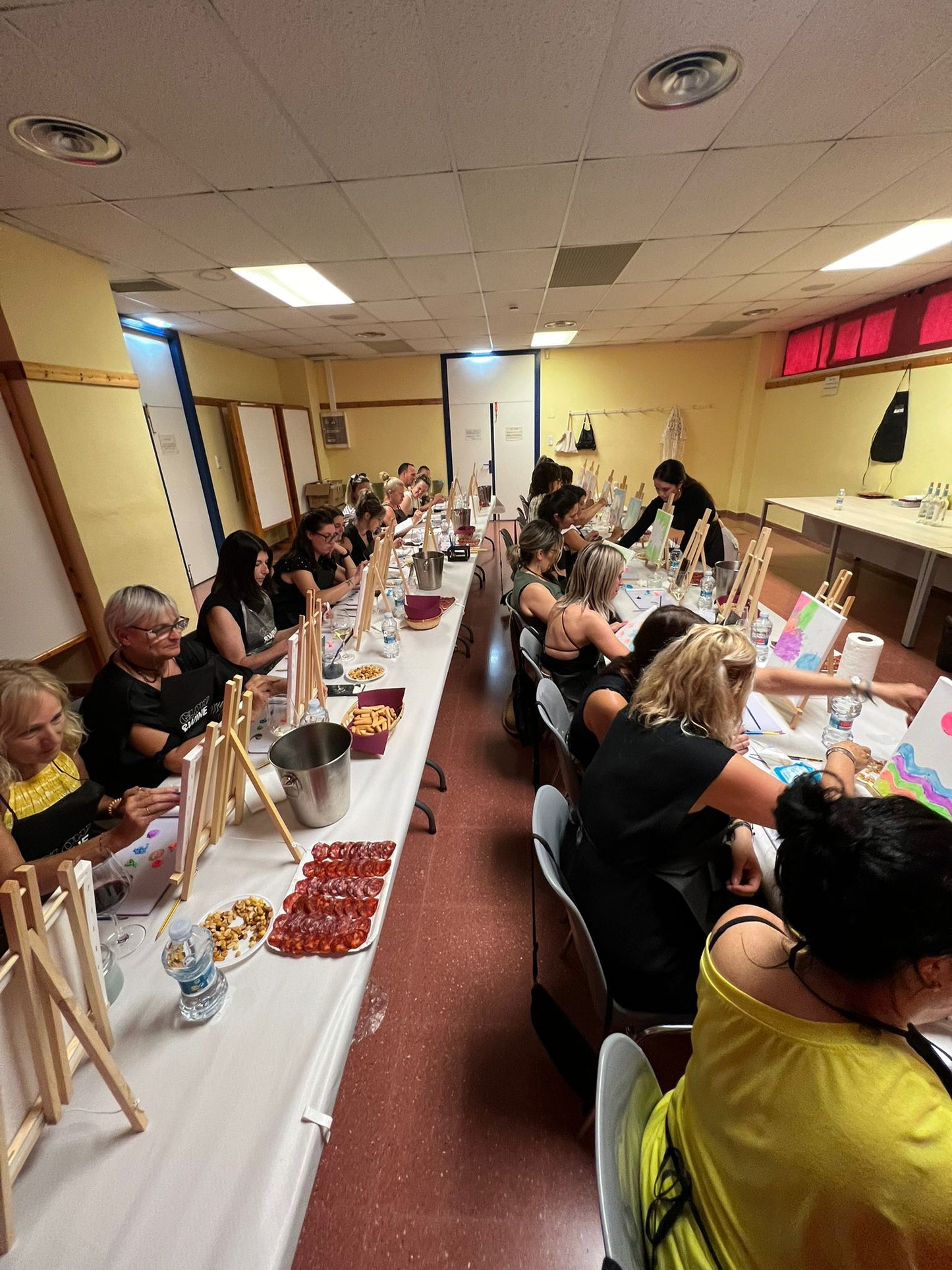 Taller Glow & Wine Kiwiki - 19/10/24 - (AGOTADO)